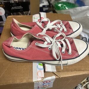 Converse Sneaker Low Chuck Taylor
Size Men's 6 (Women's 8)